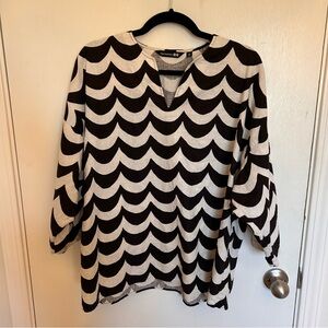 Marimekko Black & White Scallop Wave Tunic